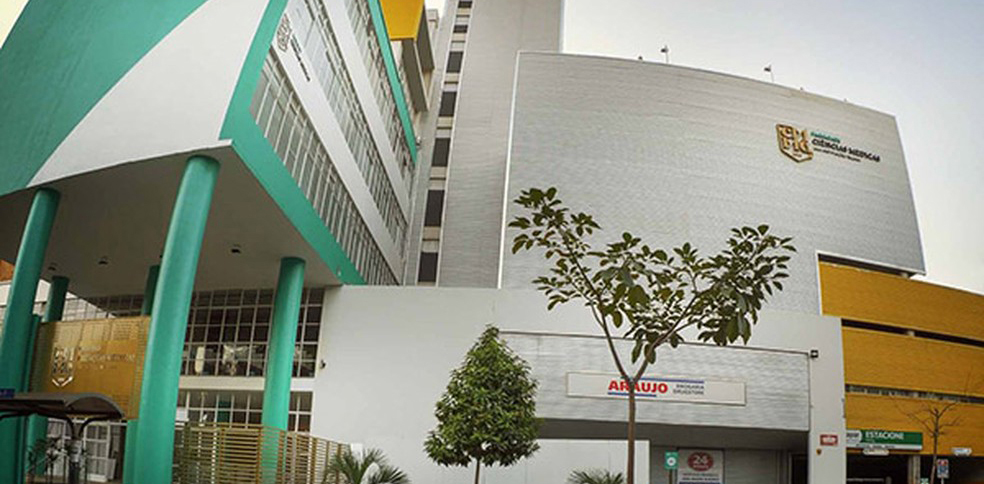 Fachada da Faculdade Feluma em Belo Horizonte